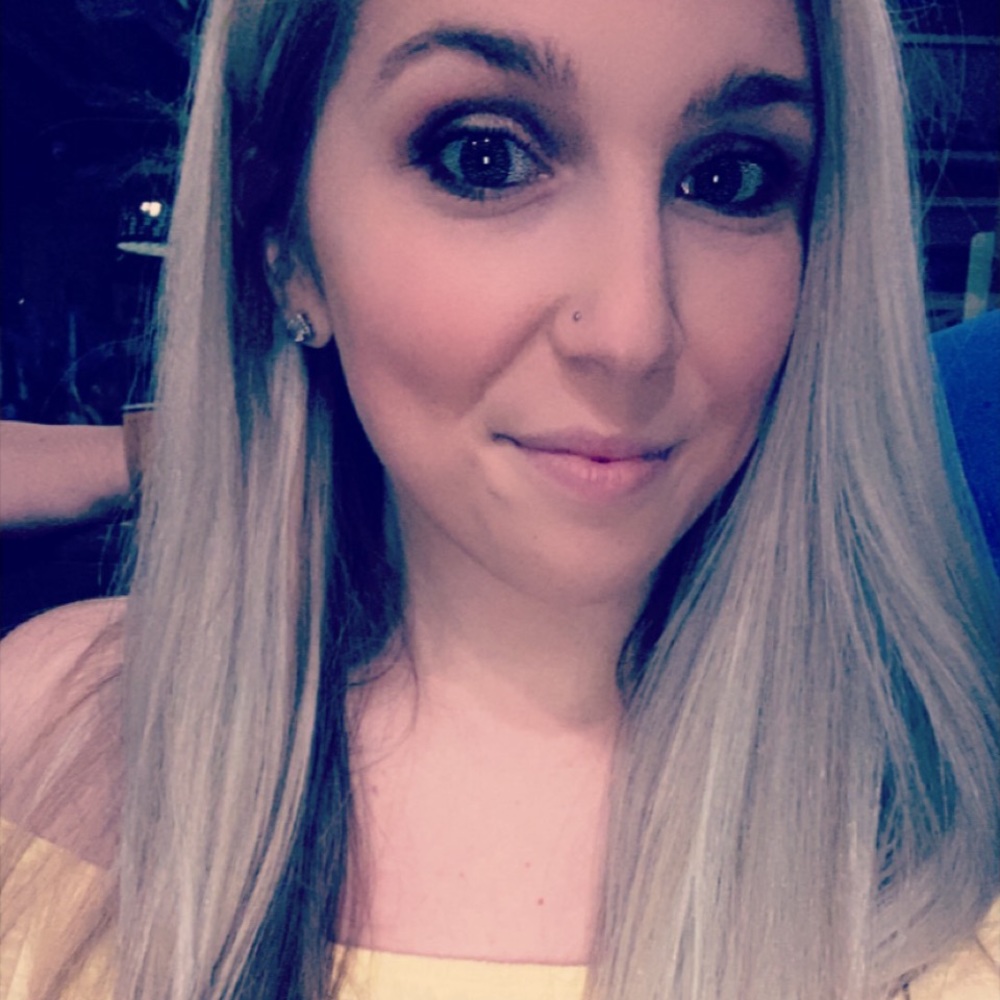 Meet your Posher, Cristyn - Picture 1 of 1
